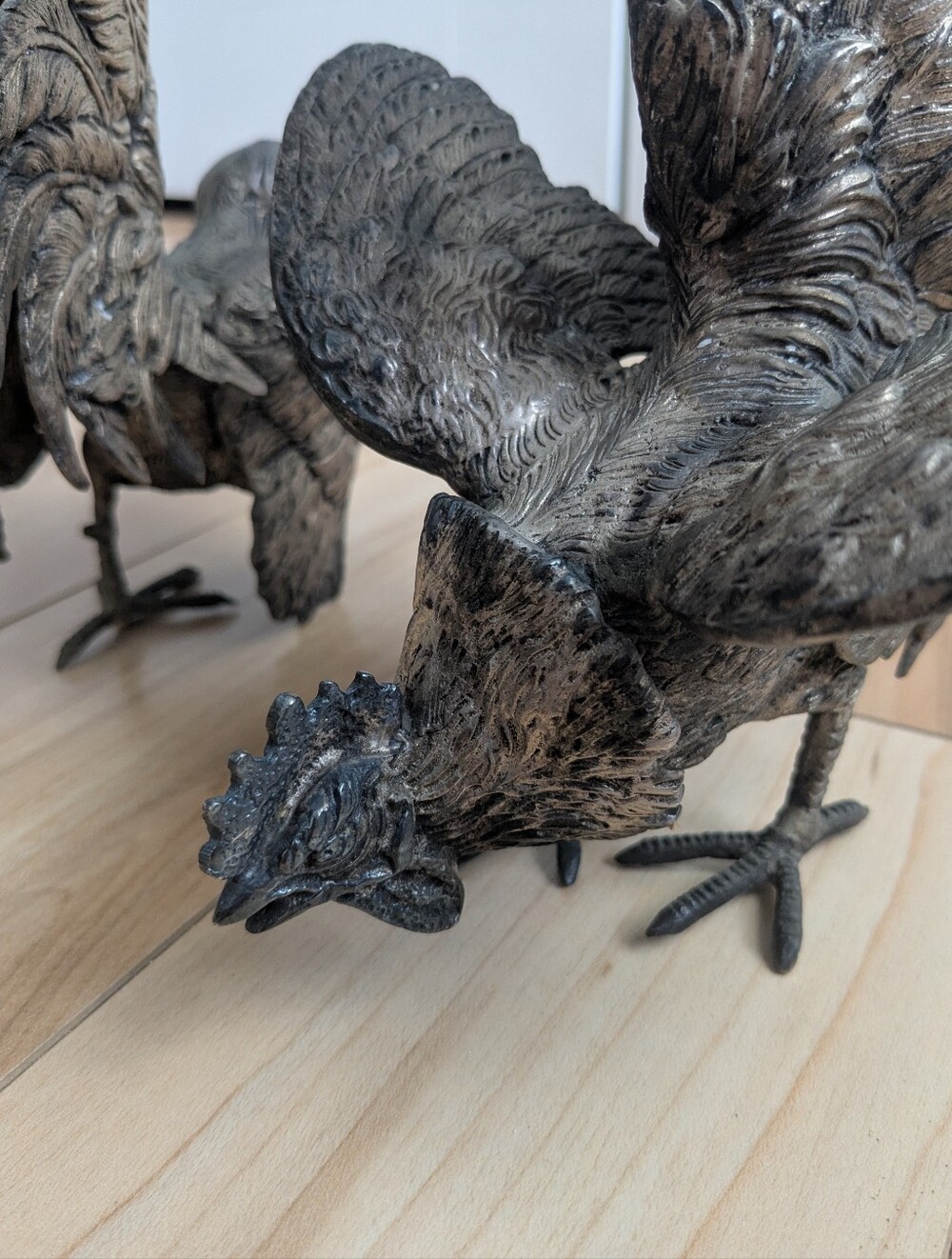 Vintage Detailed Italian Pair (2) Midcentury Brass Fighting Roosters - Picture 6 of 9